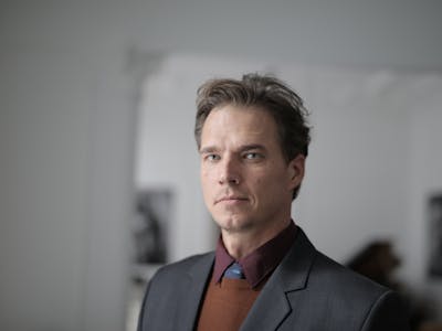 Connected chain links representing property chains